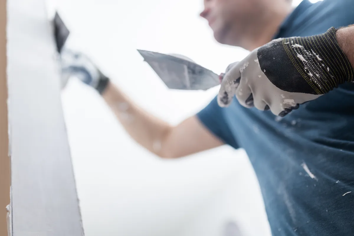 General contractor services in Los Angeles for interior wall finishing and remodel construction work